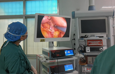 [Laparoscopic hepatobiliary surgery] fenestration and drainage of liver cysts