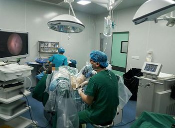 Endoscopic Holmium SuperPulse Laser 100W Gallery